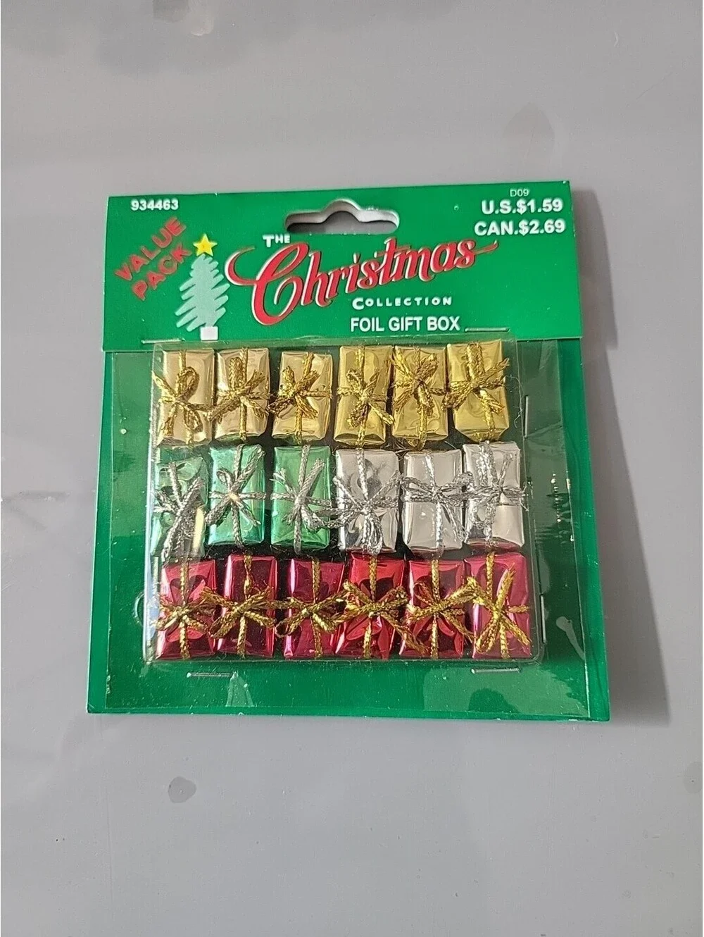 Vintage Holiday Mini Miniature Decorations Mini Tree Dollhouse Presents .75